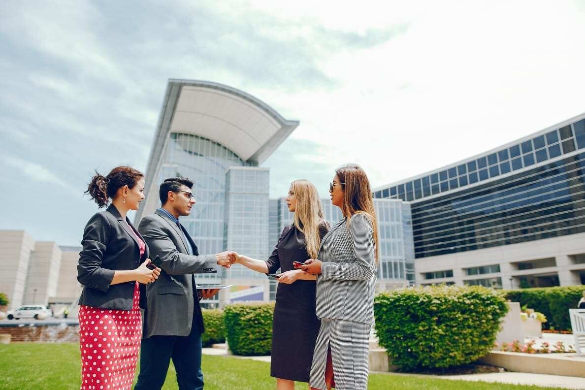 Dubai free zone license cost